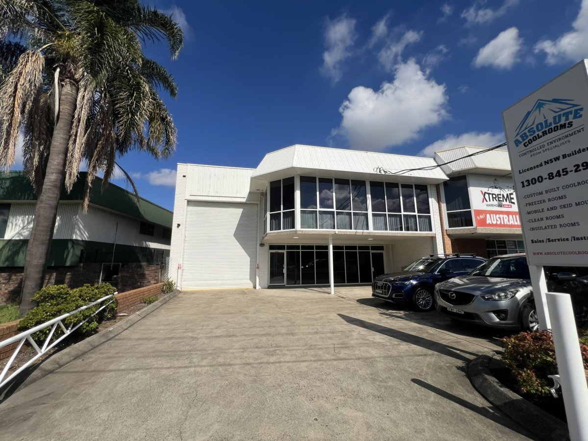 8 Stacey Street, BANKSTOWN